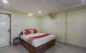 Oyo 70146 S S P Guest House Varanasi 3* India